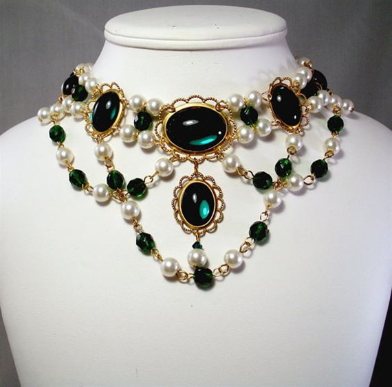 Đồ trang sức thời trung cổ